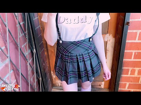 ❤️ Schoolgirl Sucks a dick gu domhainn agus fucks an àite clasaichean. ️❌ Gnè aig gd.rex-porn-com.ru